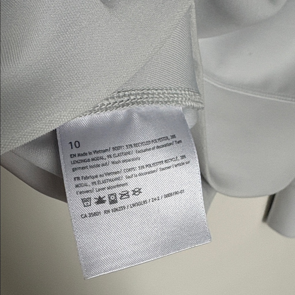NEW Lululemon Softstreme Perfectly Oversized Cropped Crew Size 10 Light Vapor - Picture 2 of 6